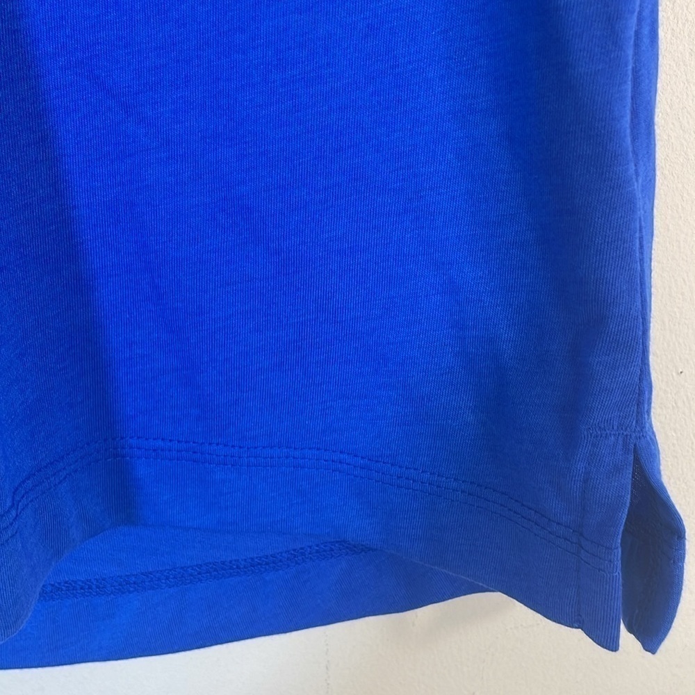 NWT. Nike Dry Fit Small Graphic Tee. - Picture 6 of 9